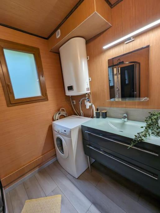 Gite Le Noisetier 3-6 Personnes Blesignac Exterior photo